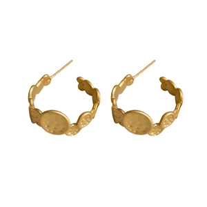 Chic golden irregular circular C-shaped earrings with unique hammered texture matte finish