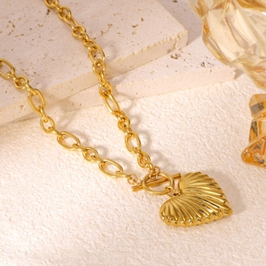 Heart Pendant Necklace 18K Gold Plated Stainless Steel Textured Surface T-Bar Clasp Thick Cable Chain Vintage For Women