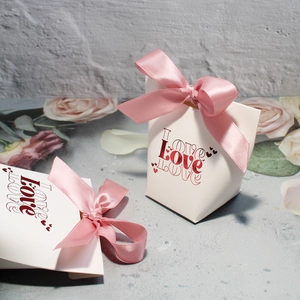 Wedding Candy Gift Wraps Cardstock Love Pattern With Ribbon Bow Valentine's Day Party Souvenir Favor Packaging