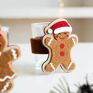 Lebkuchenmann-Filz-Kerzenhalter mit Holzsockel für die Weihnachtsdekoration