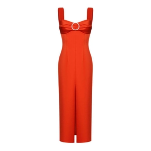 Elegantes rotes figurbetontes Kleid mit silbernem Strassring und hohem Schlitz