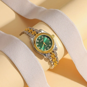 Montre À Quartz Femme Bracelet Métal Bicolore Échelle Strass Cadran Solaire Lunette Cannelée Mode Luxe