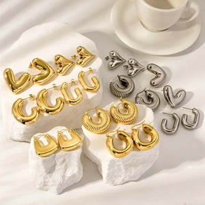 Minimalist geometric heart and U-shaped titanium steel earrings in gold and silver finish