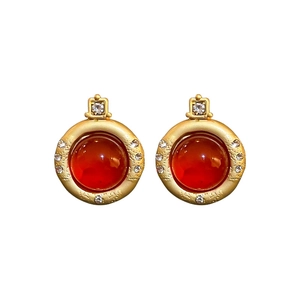 Boucles d'oreilles vintage en or mat avec onyx rouge et petits cristaux brillants