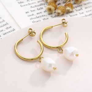 Boucles d'oreilles créoles minimalistes en acier doré 18K avec pendentifs perles