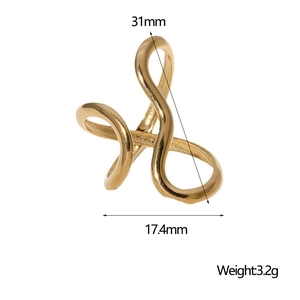 Detail view of irregular gold line ring with size dimensions 31mm and 3.2g weight