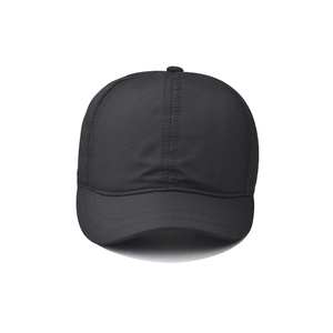 Quick-dry breathable short brim baseball cap in black for outdoor hiking and sun protection