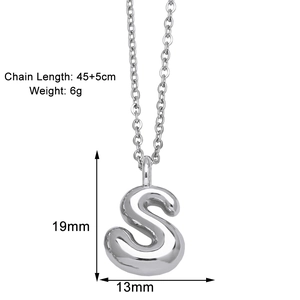 Detailed size chart for silver letter S pendant showing chain length and weight