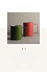 Close-up of double-wall 316 stainless steel mugs in dark green and brick red matte finishes