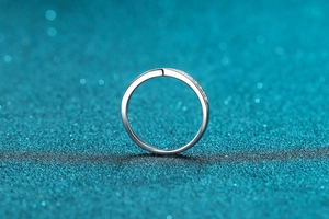 Detailed close-up showing S925 hallmark on the silver crossover pavé band ring