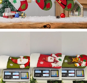 Détails de grandes chaussettes de Noël tricotées avec figurines 3D et indication du poids réel