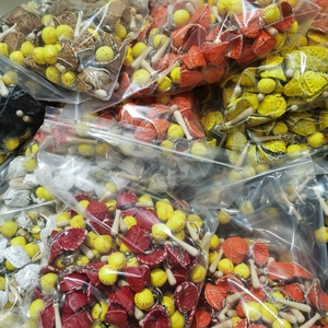 Bulk wholesale 3-in-1 baseball keychain sets with glove, bat, and ball in clear bags
