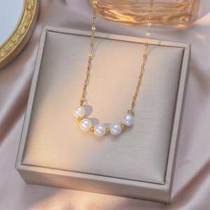 French Style Smile Artificial Pearl Necklace Titanium Steel Minimalist Water Wave Clavicle Chain Elegant Fashion Jewelry For Women