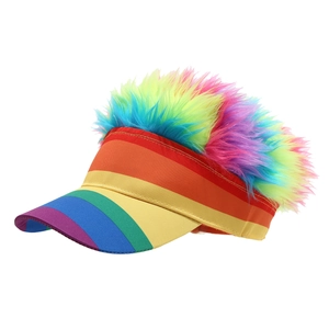Visière arc-en-ciel avec perruque de cheveux synthétiques colorés pour fête et célébrations