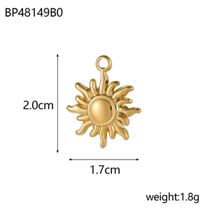 Detailed size chart for sun pendant showing 2.0cm height and 1.8g weight on white background