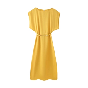 Elegant yellow satin midi dress with elastic waist and decorative metal chain belt