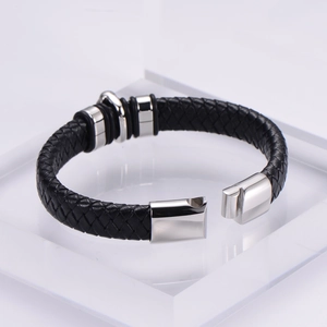 Bracciale da uomo in pelle nera intrecciata con chiusura magnetica in acciaio inox