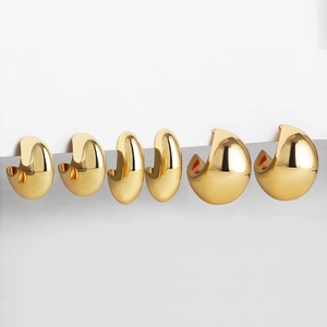 Detailed comparison of three sizes of high-polished 18K gold plated hollow ball earrings