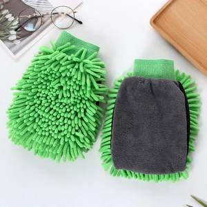 Double-sided car wash mitt with green chenille microfibers and soft grey coral fleece