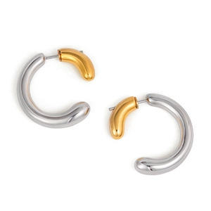 Boucles d'oreilles créoles C bicolores minimalistes en or 18K et acier poli miroir