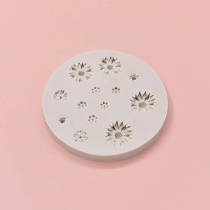 Daisy and sunflower multi-cavity silicone mold for DIY resin, fondant, and chocolate