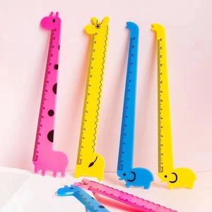 Cute 15cm cartoon giraffe rulers in pink, yellow, and blue colors for school students
