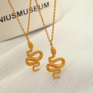 Retro gold snake pendant necklace with natural freshwater pearls and steel chain