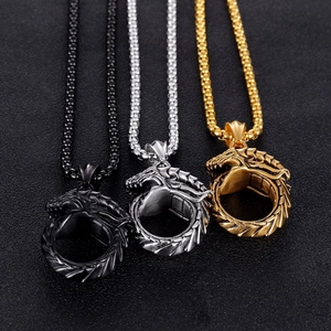 Détails des pendentifs dragon punk en noir, argent et or en acier inoxydable