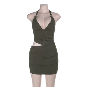 Robe mini moulante vert foncé à licou avec découpe à la taille et détails froncés