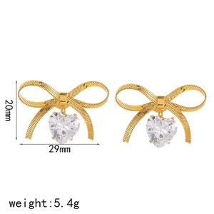 Golden bow heart earrings in stainless steel with dimension and weight details