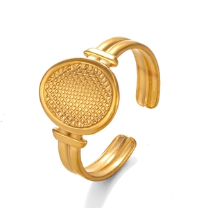 Irregular oval geometric stainless steel ring with grid texture and double rail band