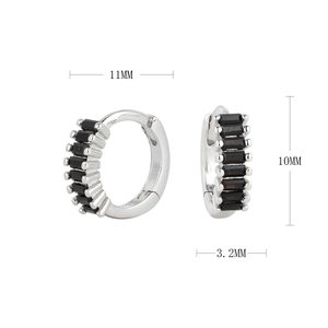 Tableau détaillé des tailles pour boucles d'oreilles huggie en argent S925 et zircon