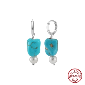 Boucles d'oreilles bohèmes en argent sterling 925 avec turquoises et perles blanches
