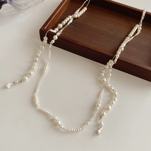 Détails du collier de perles vintage français avec pendentifs en cristal d'eau