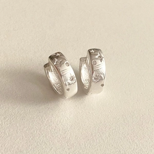 Minimalist 925 sterling silver hoop earrings with engraved stars and zircon stones