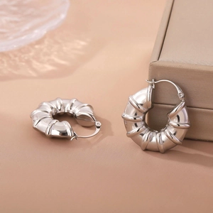 Stainless Steel Ribbed Hoop Earrings For Women Fashion Hollow Croissant Style Spiral Texture Polished Jewelry