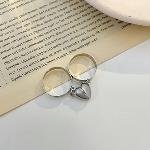 Bagues de couple avec cœur magnétique en argent et maillons de chaîne réglables chic