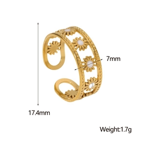 Detail showing 7mm width and 17.4mm diameter measurements of hollow sun titanium steel ring