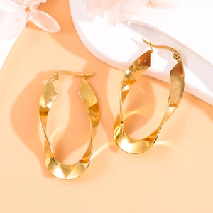 U-shaped twisted geometric oval earrings in polished 18K gold-plated stainless steel