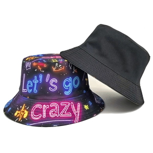 Cappello da pescatore reversibile con motivo a corona graffiti e design in cotone nero