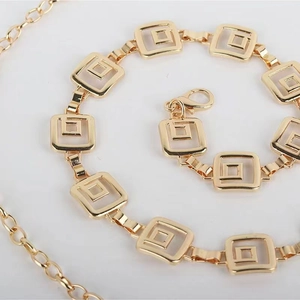 Minimalist gold geometric square chain belt for women with adjustable lobster clasp
