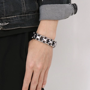 Men's vintage interlocking stainless steel link bracelet with cross star design details