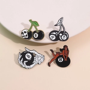 Vierer-Set Billard 8-Ball Emaille-Anstecknadeln mit Retro-Mädchen und Totenkopf-Motiv