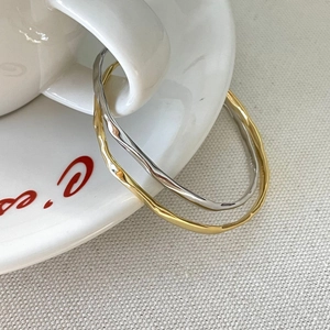 Minimalist irregular wavy S925 sterling silver bangles in gold and silver finish