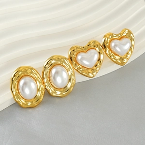 Vintage Heart And Oval Stud Earrings 18K Gold Plated Stainless Steel Hammered Texture Faux Artificial Pearl Jewelry For Women