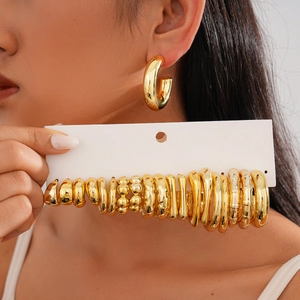 Vintage Gold Geometric Round Square Hoop Earrings For Women Cold Style Minimalist Resin Steel Pin Earring Collection Gift