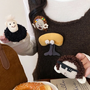 Handmade Cartoon Plush Brooch Knitted Cute Portrait Character Animal Decorative Pin Accessories For Clothing Bags
