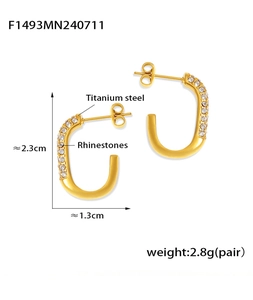 Detailed spec sheet of gold titanium C-shape earrings with rhinestone dimensions and weight