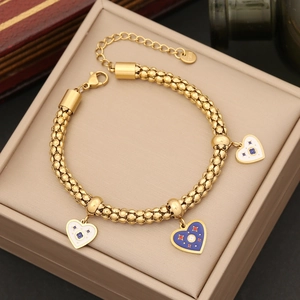 Bracciale a sfere in acciaio inossidabile dorato con ciondoli a cuore smaltati