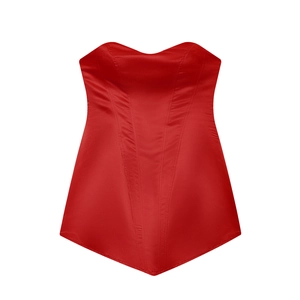 Elegante abito a tubino rosso in raso con corsetto e linee di supporto strutturali